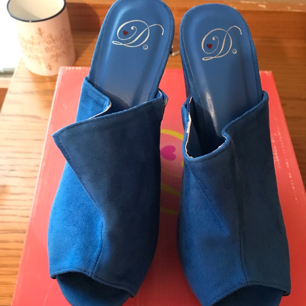 Wedge heels